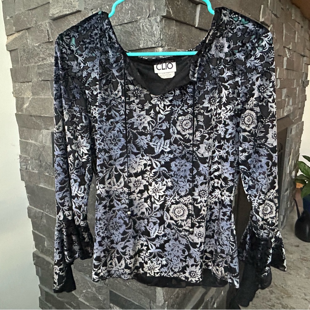 Clio Black and Gray Floral Blouse